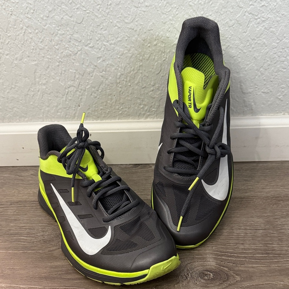 Nike Vapor TR Men's Gray  and Lime Green Athletic Shoes